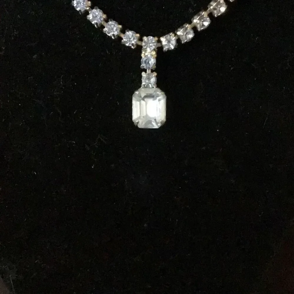 Gorgeous Faux diamond necklace by La-Rel
